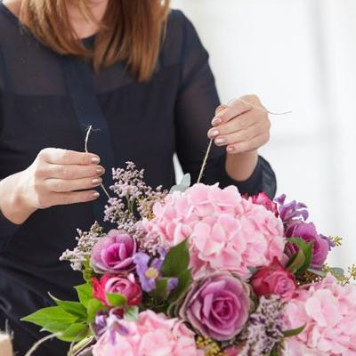 florist-working